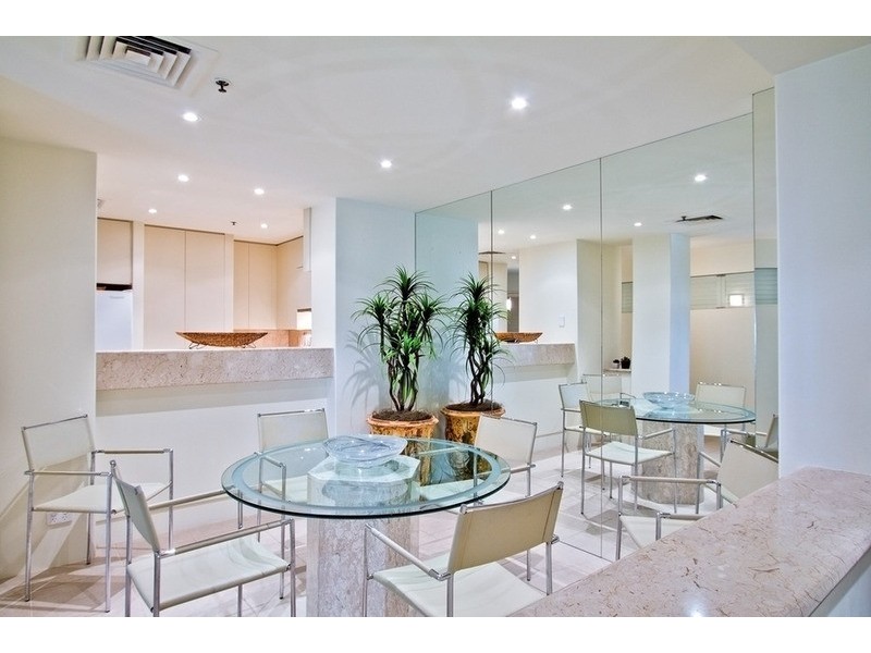 Villa 3/Sheraton Mirage Seaworld  Drive, Main Beach QLD 4217