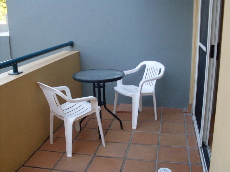 10/10 Purli Street, Chevron Island QLD 4217