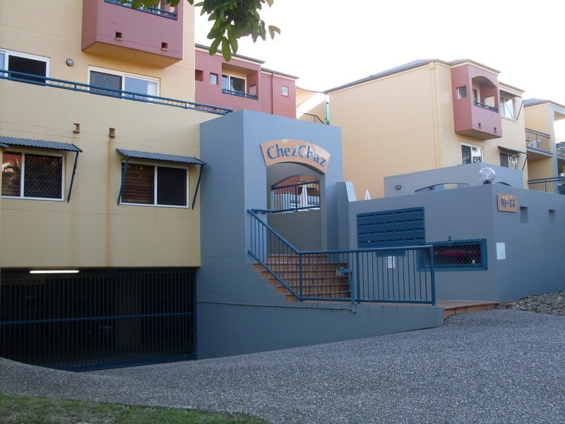 10/10 Purli Street, Chevron Island QLD 4217