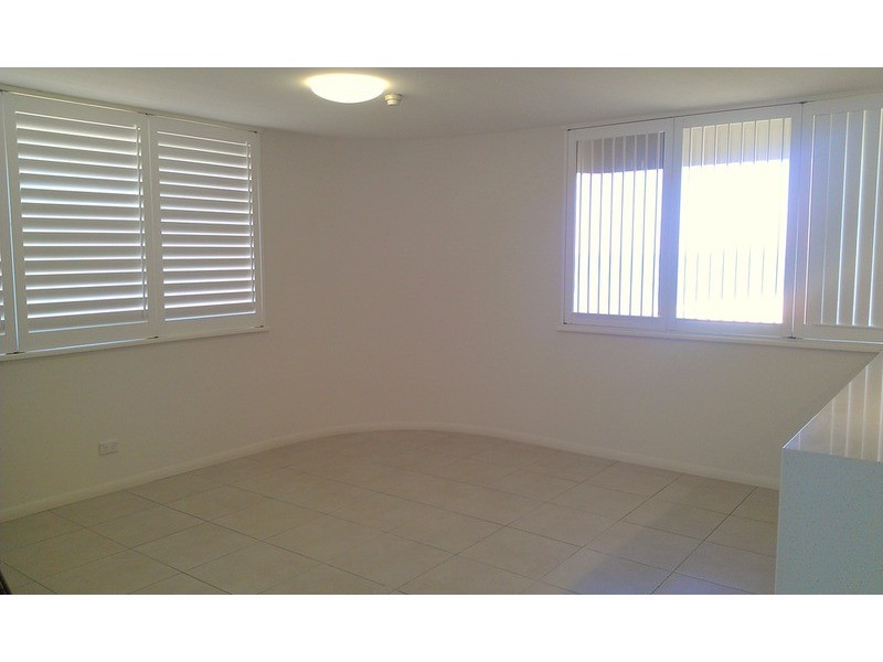 3 Garfield  Terrace, Surfers Paradise QLD 4217