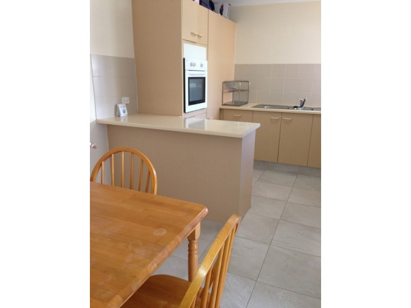 128 Benowa Road, Southport QLD 4215