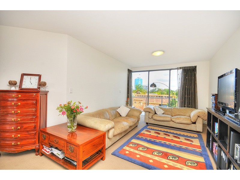 43 Anembo Street, Surfers Paradise QLD 4217