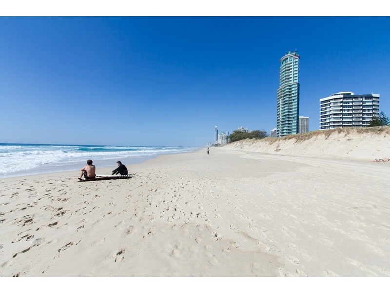 3/3508 Main Beach Parade, Main Beach QLD 4217
