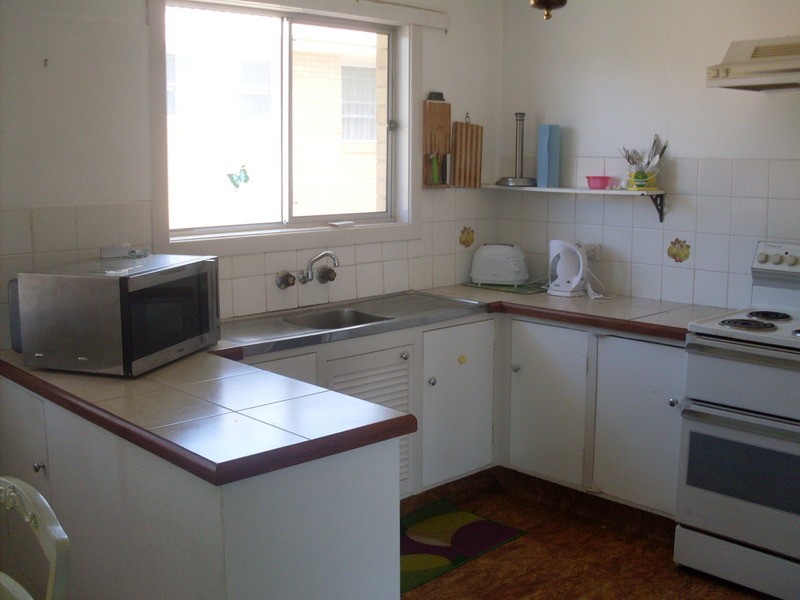 2/16 Sunrise  Boulevard, Surfers Paradise QLD 4217