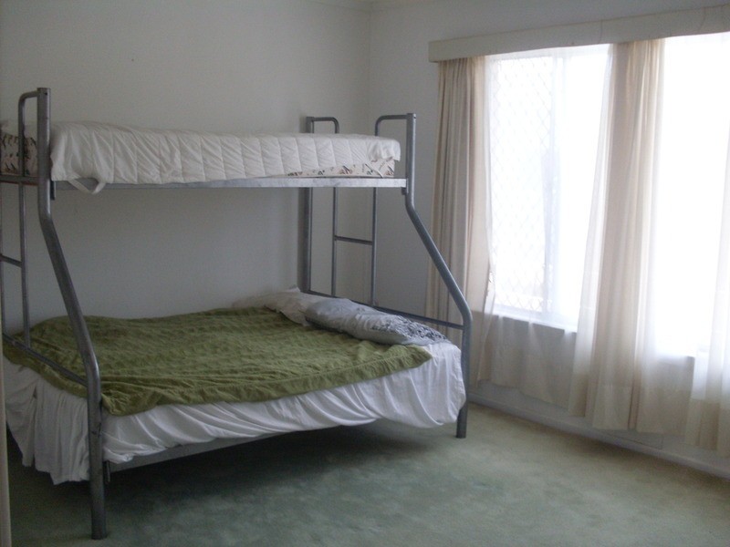 2/16 Sunrise  Boulevard, Surfers Paradise QLD 4217