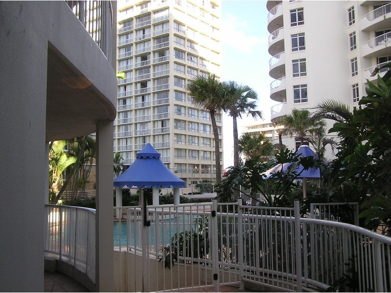 6 View Avenue, Surfers Paradise QLD 4217