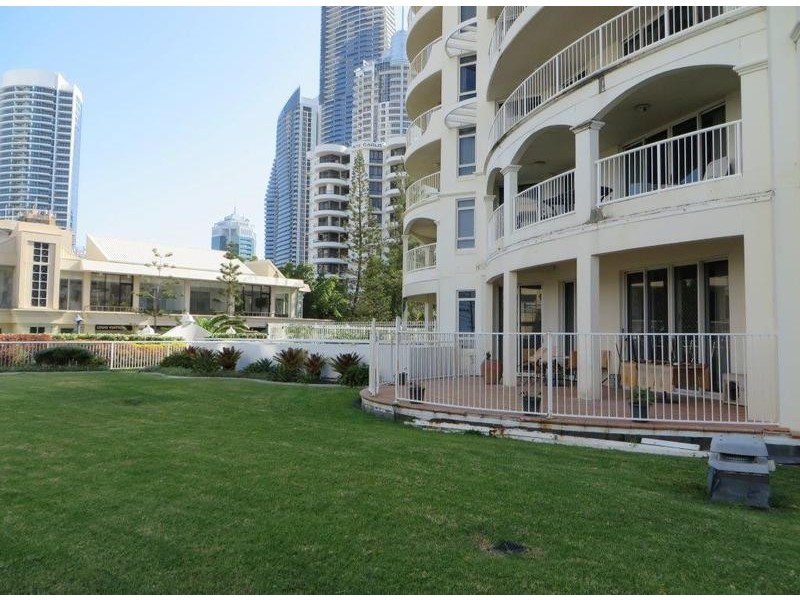 7 Elkhorn Avenue, Surfers Paradise QLD 4217