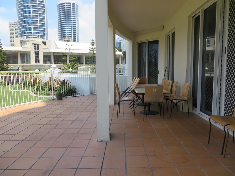 7 Elkhorn Avenue, Surfers Paradise QLD 4217