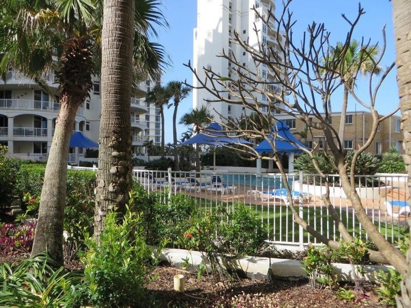 7 Elkhorn Avenue, Surfers Paradise QLD 4217