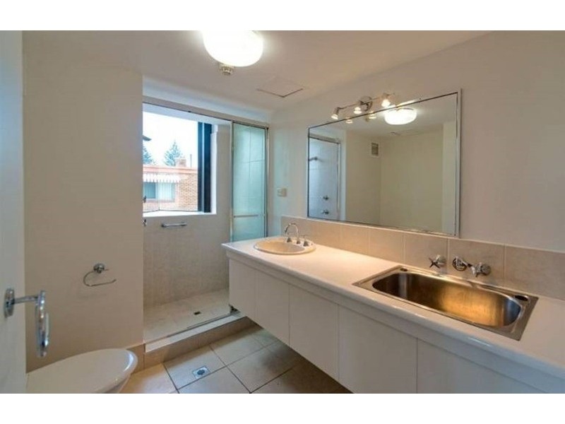 307/70 Remembrance Drive, Surfers Paradise QLD 4217