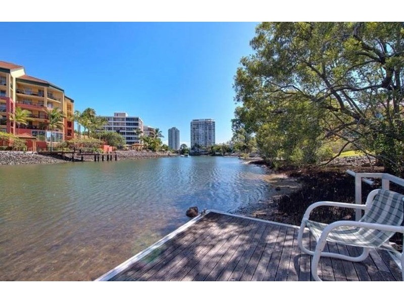 307/70 Remembrance Drive, Surfers Paradise QLD 4217