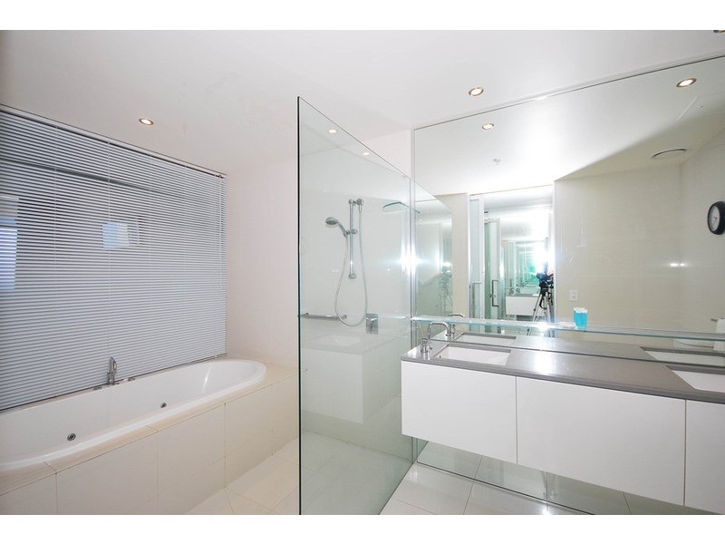 CIRCLE ON CAVIL 9 Ferny Avenue, Surfers Paradise QLD 4217