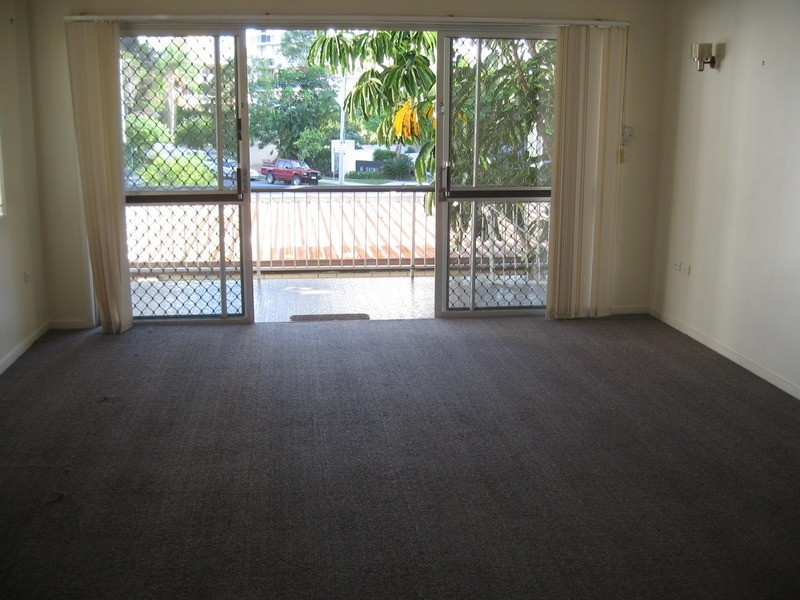 37 Cypress Avenue, Surfers Paradise QLD 4217