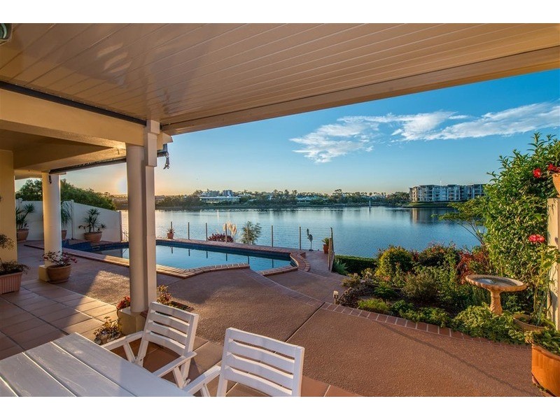 28 Vanderbilt Court, Varsity Lakes QLD 4227