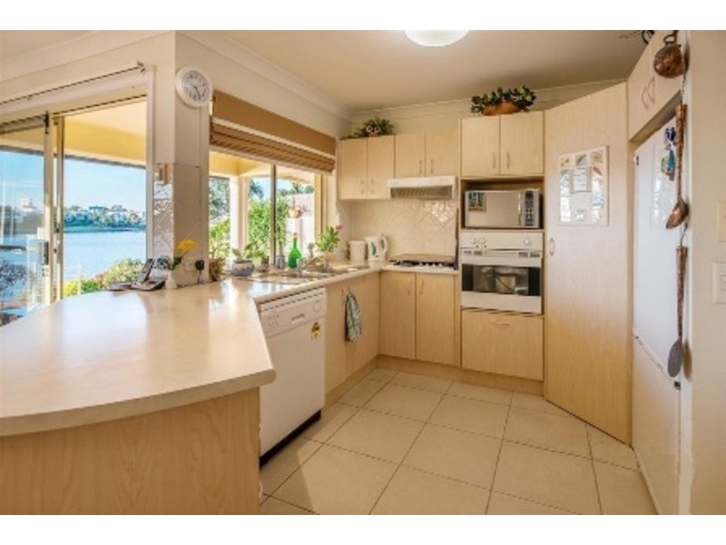 28 Vanderbilt Court, Varsity Lakes QLD 4227