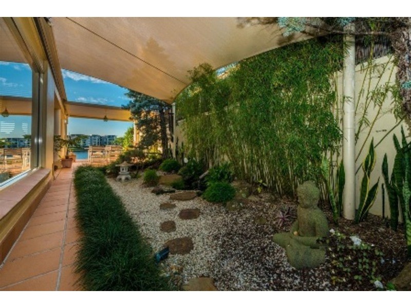 28 Vanderbilt Court, Varsity Lakes QLD 4227