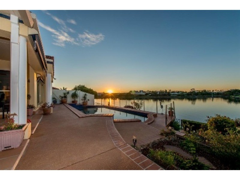 28 Vanderbilt Court, Varsity Lakes QLD 4227