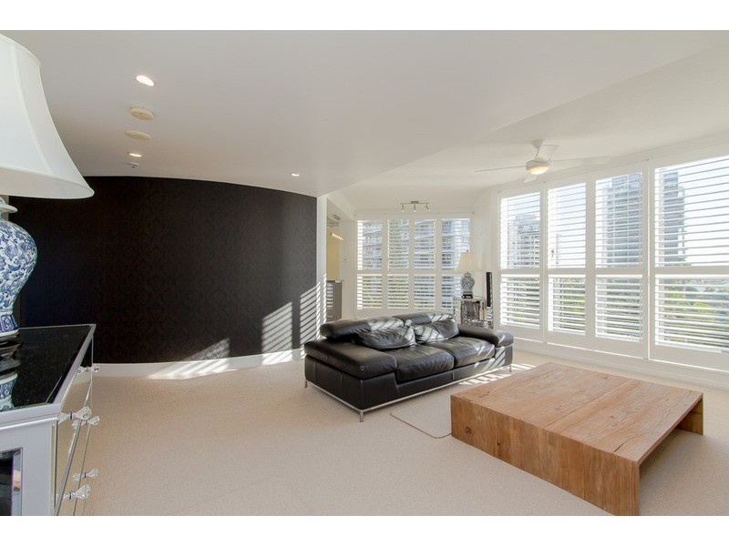 1 LENNIE  Avenue, Main Beach QLD 4217