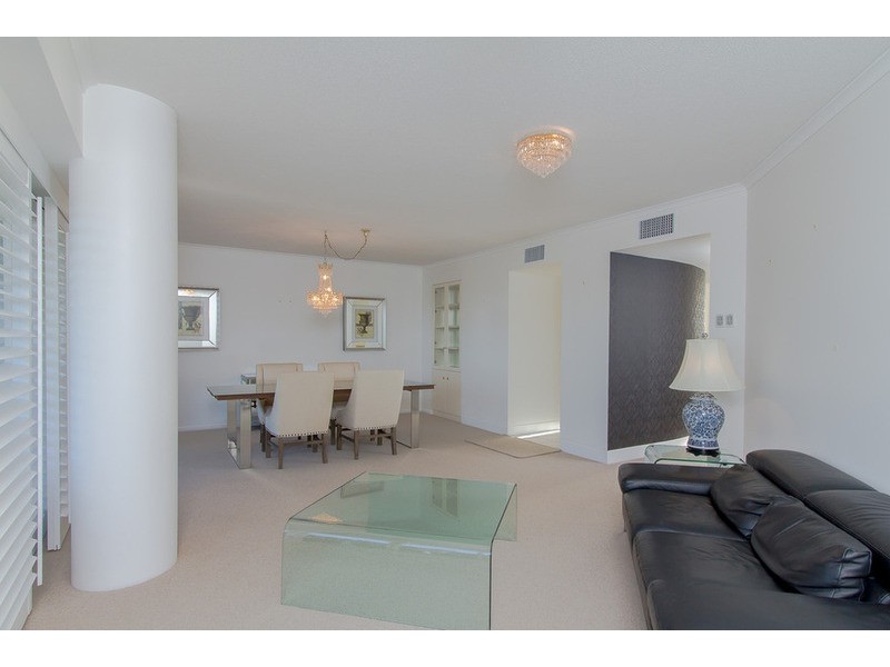 1 LENNIE  Avenue, Main Beach QLD 4217