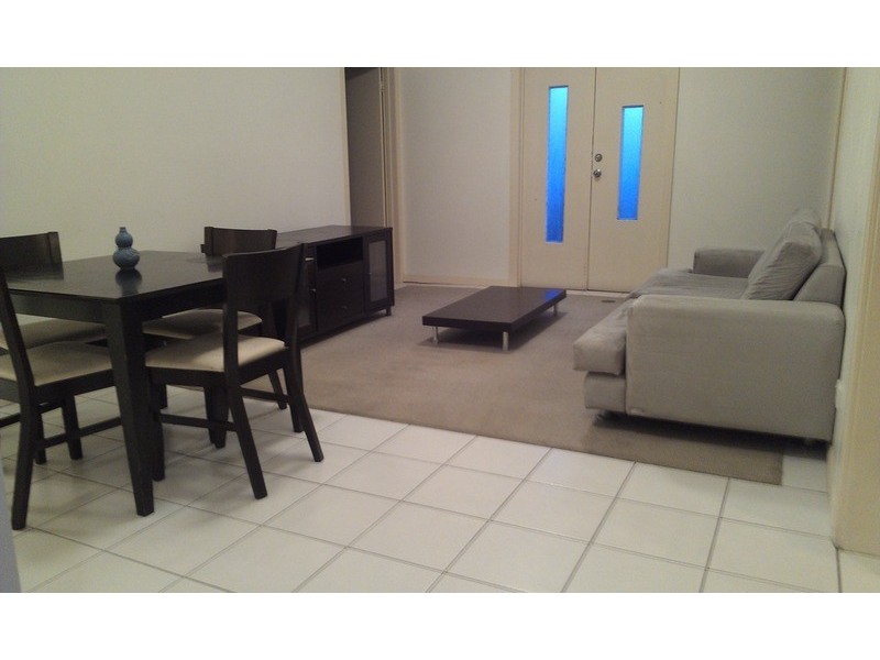 2/1958 Gold Coast  Highway, Miami QLD 4220