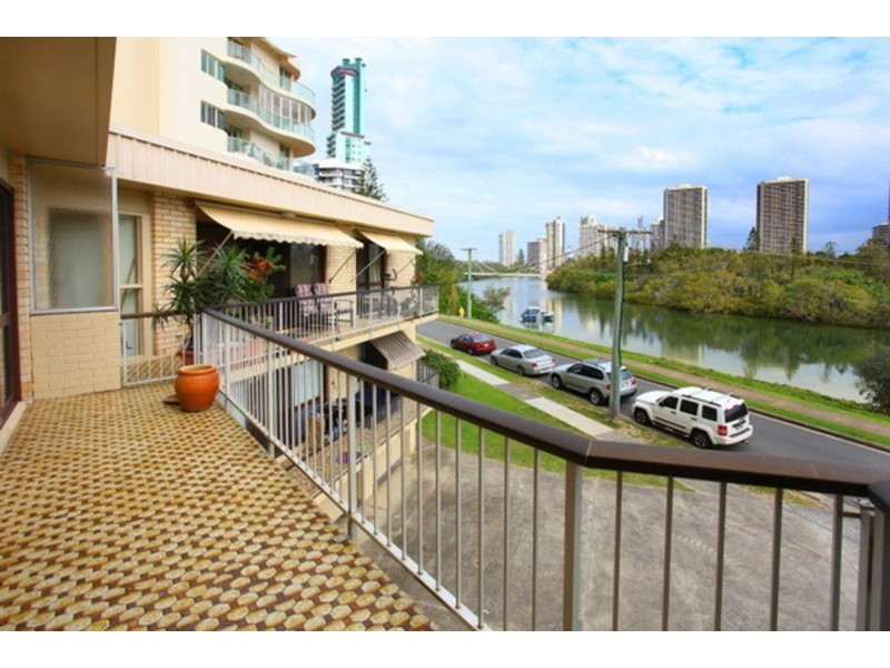 5/1A Pacific  Street, Main Beach QLD 4217