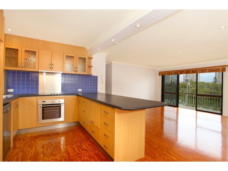 5/1A Pacific  Street, Main Beach QLD 4217