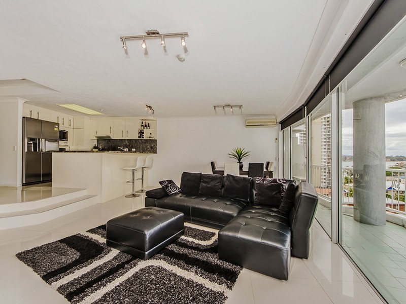 Surfers Mayfair/19 Riverview  Parade, Surfers Paradise QLD 4217