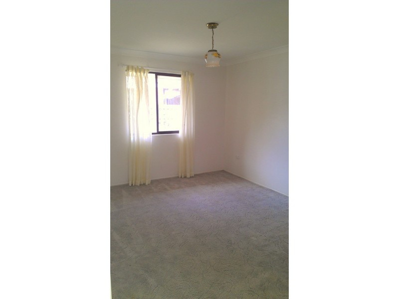 2 Saywell Street, Sorrento QLD 4217