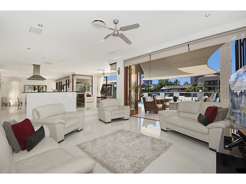 15 Midshipman Court, Paradise Waters QLD 4217