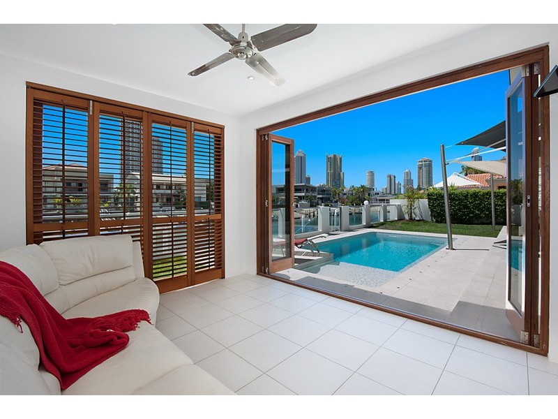 15 Midshipman Court, Paradise Waters QLD 4217