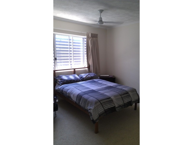 12/4 Proud  Street, Labrador QLD 4215