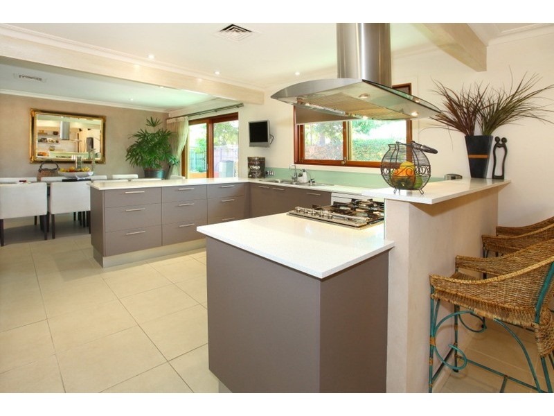 3 Emu Court, Sorrento QLD 4217