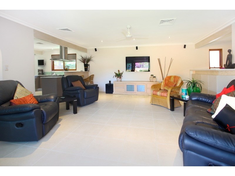 3 Emu Court, Sorrento QLD 4217