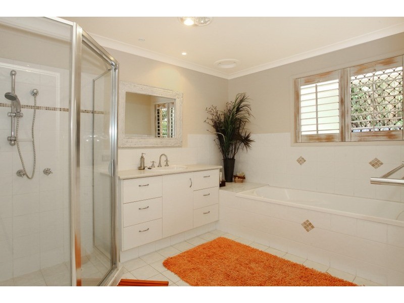 3 Emu Court, Sorrento QLD 4217