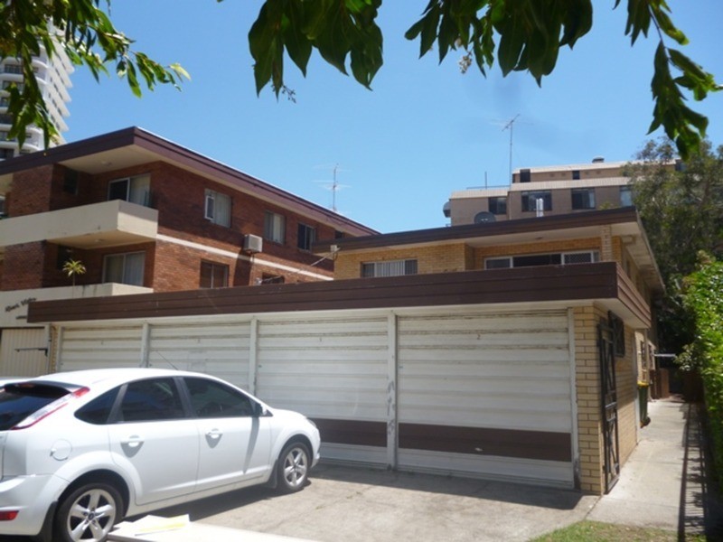 37 Cypress Avenue, Surfers Paradise QLD 4217