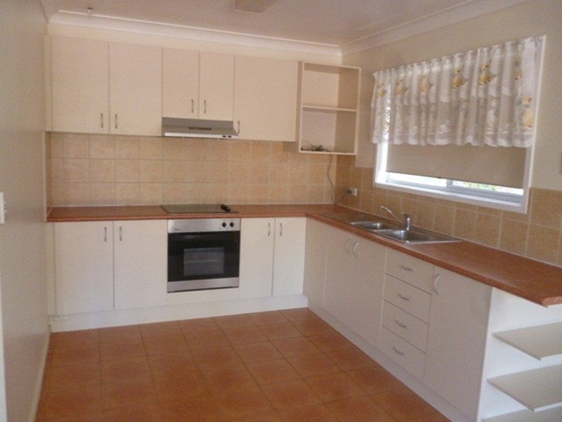 37 Cypress Avenue, Surfers Paradise QLD 4217