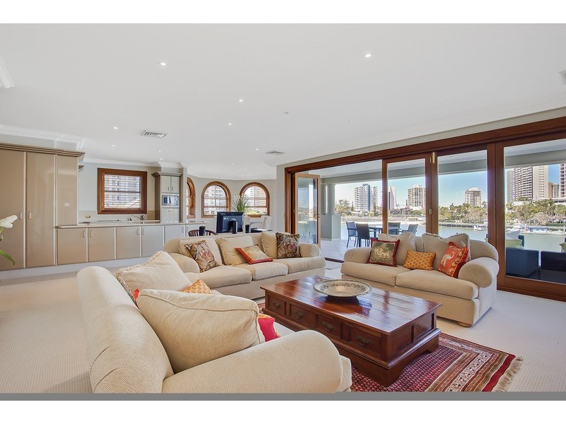 Paradise Waters QLD 4217