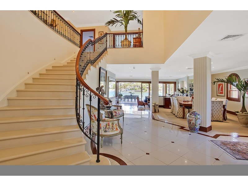 Paradise Waters QLD 4217