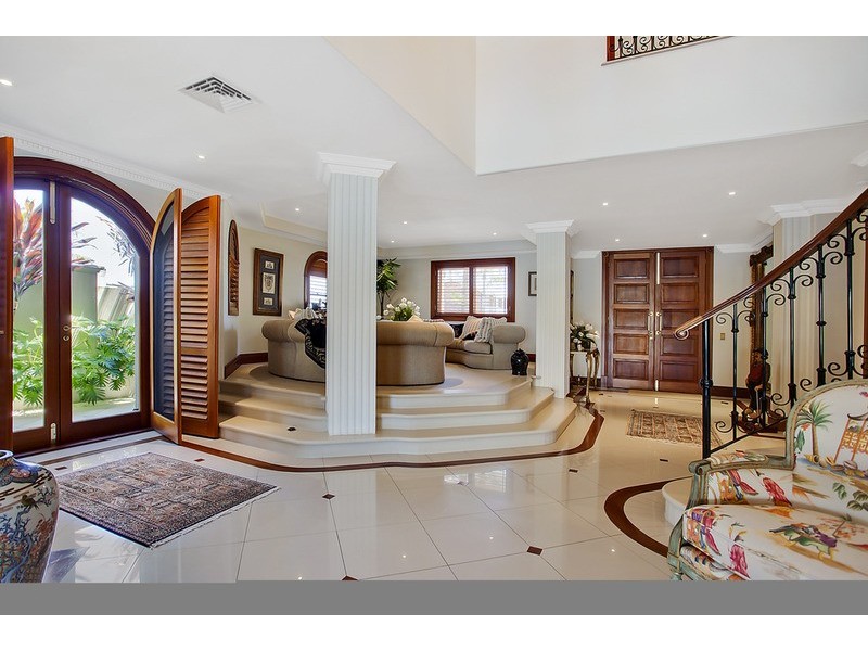 Paradise Waters QLD 4217