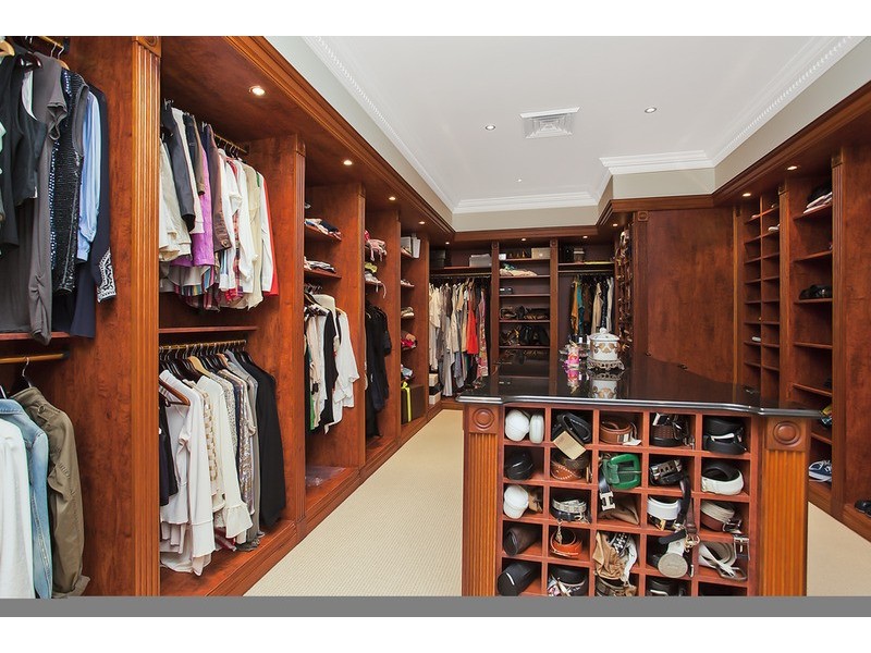 Paradise Waters QLD 4217