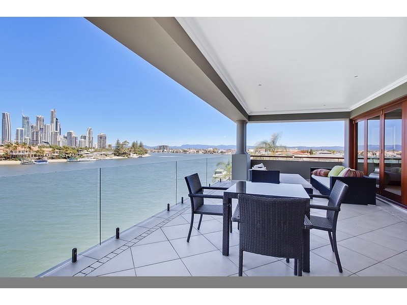 Paradise Waters QLD 4217