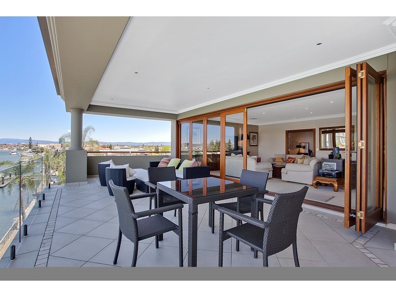 Paradise Waters QLD 4217