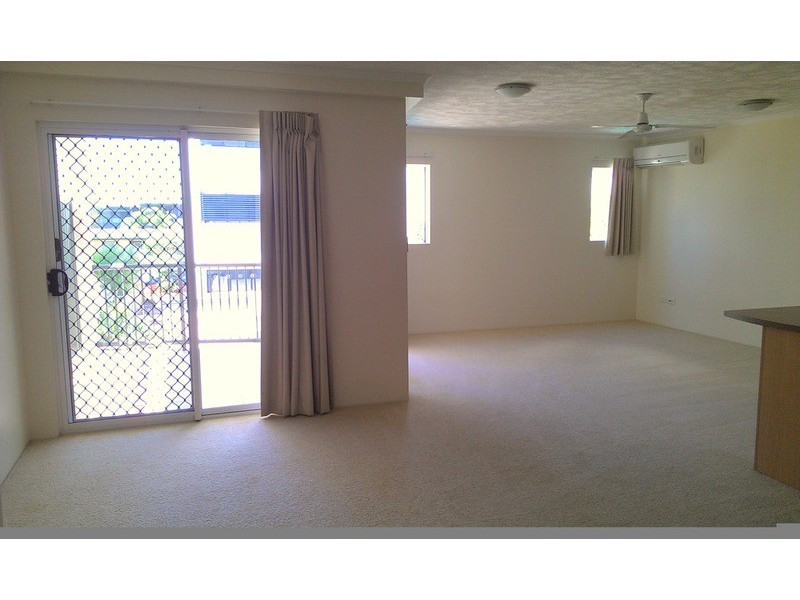 12/4 Proud  Street, Labrador QLD 4215