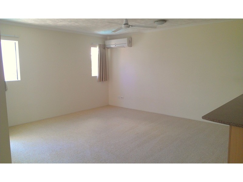 12/4 Proud  Street, Labrador QLD 4215