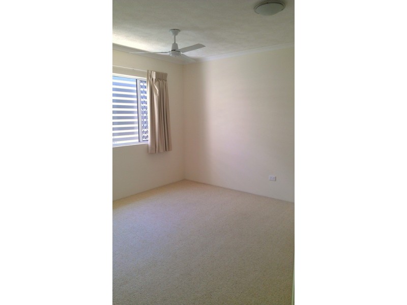 12/4 Proud  Street, Labrador QLD 4215