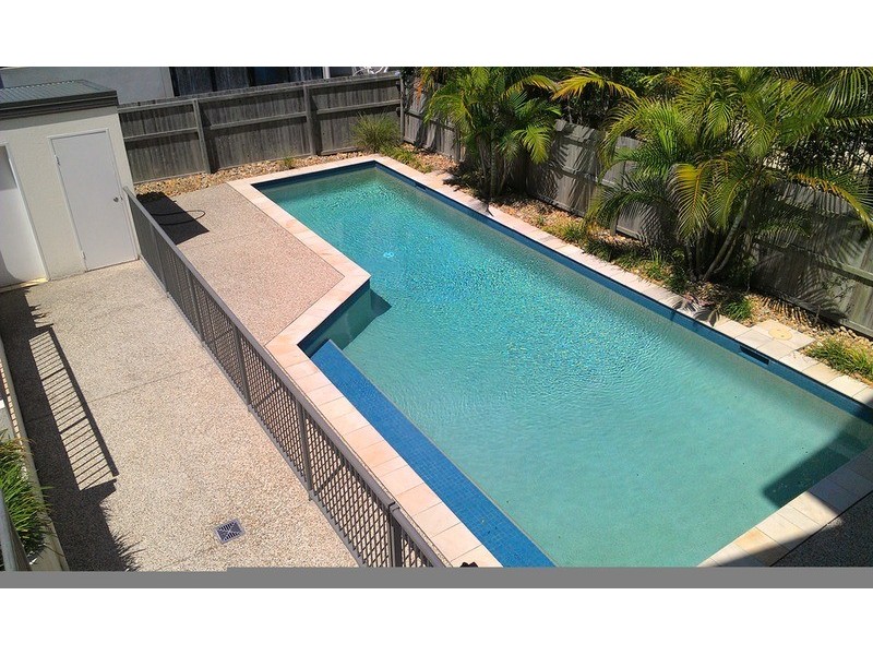 12/4 Proud  Street, Labrador QLD 4215