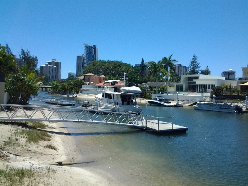 12 St Andrews Avenue, Isle Of Capri QLD 4217