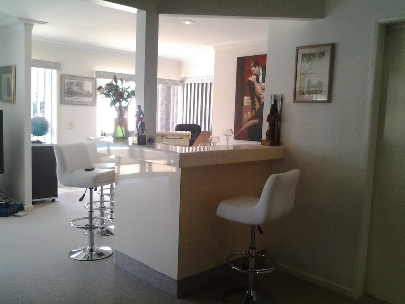 12 St Andrews Avenue, Isle Of Capri QLD 4217