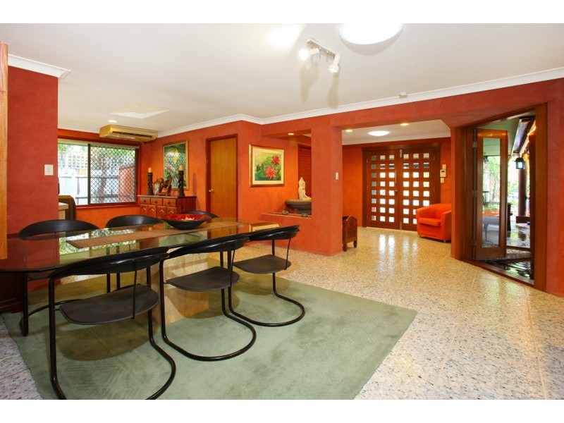 10 Dunbarton Avenue, Sorrento QLD 4217