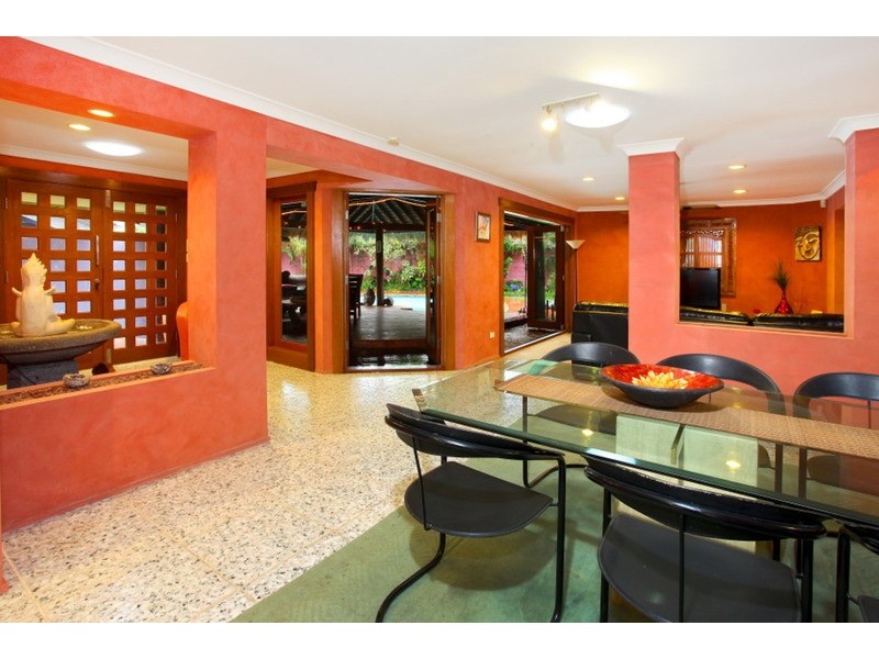 10 Dunbarton Avenue, Sorrento QLD 4217